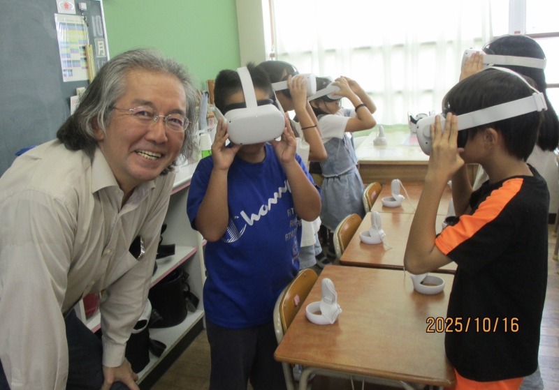 教室に“博多祇園山笠”がやってきた 実写VR出前授業が生んだ子どもたちの「行ってみたい!」の変化