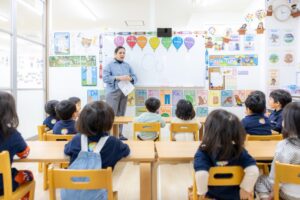 AIは早すぎるのか 名古屋の園児がロボットに触れる意味とは