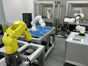 AIが工場で「見て、考えて、動く」シーイーシーが製造現場向けフィジカルAI実証ラボを開設