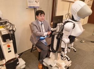 人の動きをロボットへ反映、HatsuMuv「08式モビルロイド」が描くフィジカルAI